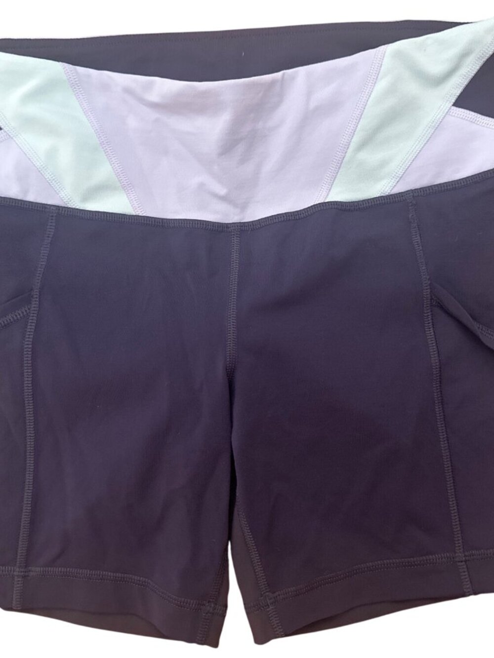 Lululemon Women's Shorts SIZE MISSING M? 30" Waist 5" In-Seam Pockets Athleisure